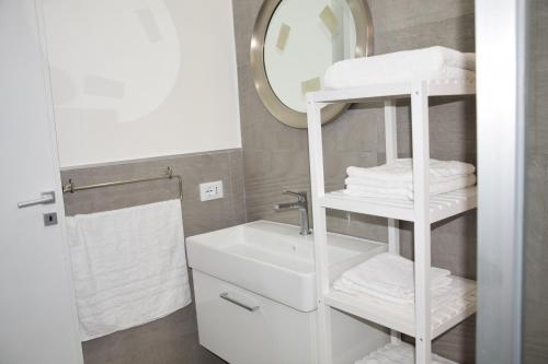Ένα μπάνιο στο Maresole apartments - direttamente sul mare