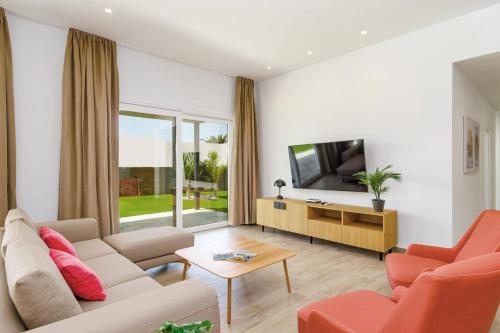 Villa Tirma by Villa Plus