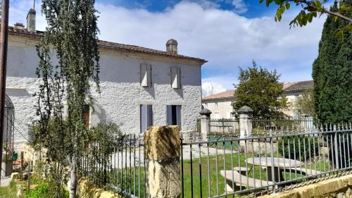 Κήπος έξω από το Chambre 2 Le Clos des Quatre Lieues