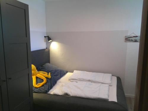 Postel nebo postele na pokoji v ubytování Fürstenhof Apartment 325