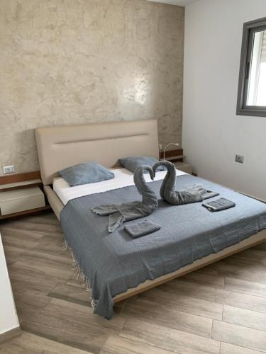 VILLA NOUR DJERBA plain pied haut de gamme piscine proche de la plage