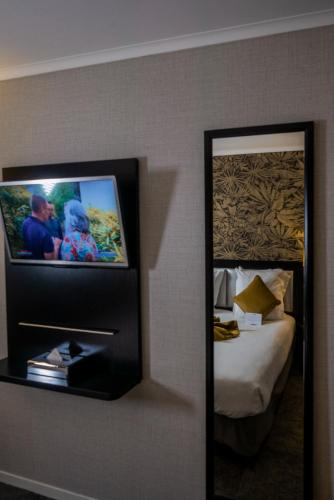 Μια τηλεόραση ή/και κέντρο ψυχαγωγίας στο Best Western Allegro Nation