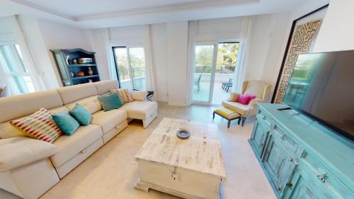 Petunia by ON Travel