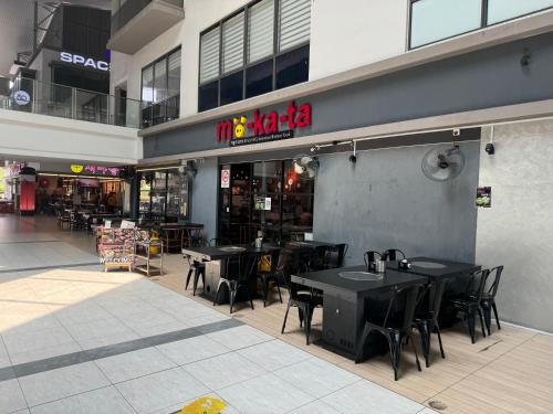 Setia Alam The Forum By GoMain // Next to SCCCにあるレストランまたは飲食店