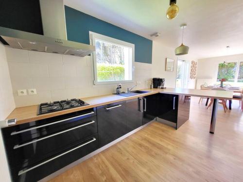 Photo de la galerie de l'établissement Maison spacieuse et lumineuse, à Plougonvelin