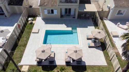 Πισίνα στο ή κοντά στο My Corfu Luxury Villa with private pool