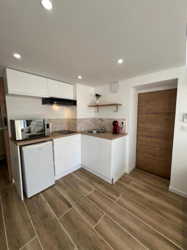 Photo de la galerie de l'établissement Appartement T2 avec jardin, à Puget-sur Argens