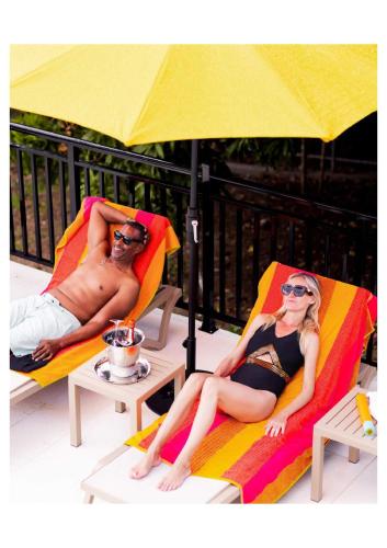 Επισκέπτες που μένουν στο Oasis with Pool Hot Tub & Sauna
