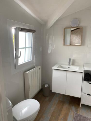 Koupelna v ubytování Maison 10km du puy du fou 50 m2