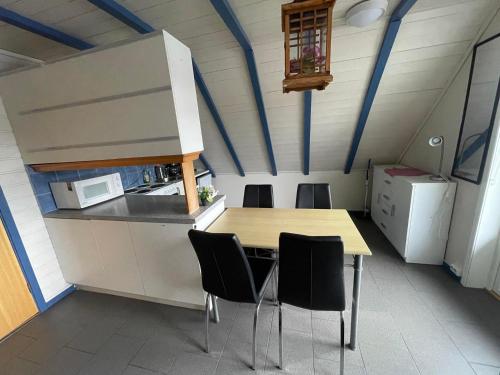 Η κουζίνα ή μικρή κουζίνα στο Nautnes sea view apartment