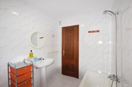 Et badeværelse på Apartamento Mar de Muxía