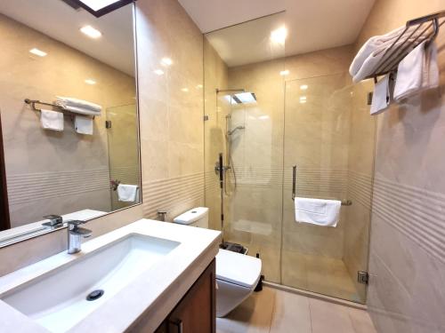 Ένα μπάνιο στο Q Kata Residence