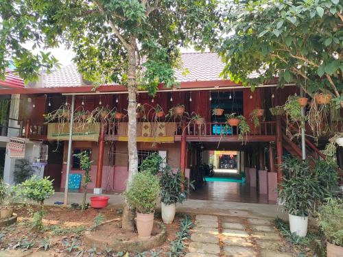 Gambar di galeri bagi Homestay Long Cốc thanh biên di Xóm Can