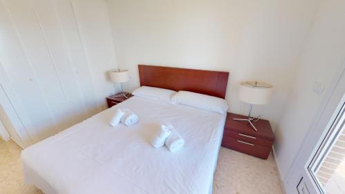 Ένα ή περισσότερα κρεβάτια σε δωμάτιο στο Royal Purple by ON Travel