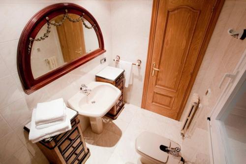 Ένα μπάνιο στο Luxury w/terrace near the beach Wifi