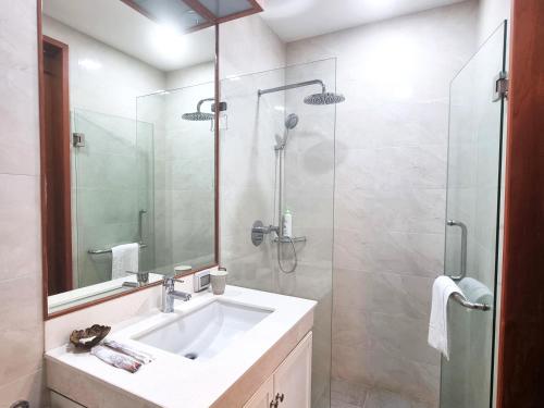 Ένα μπάνιο στο Q Kata Residence