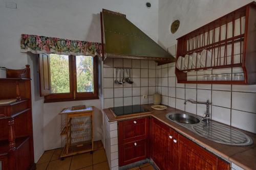 Kuchyň nebo kuchyňský kout v ubytování Casa Rural Tia Lucila