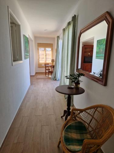 Apartamento renovado e luminoso a poucos minutos do centro