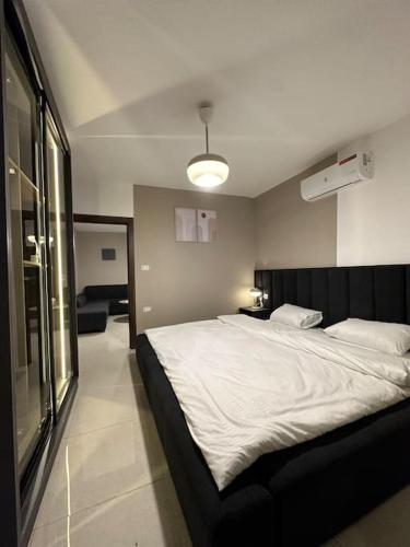 Billede fra billedgalleriet på Stylish Luxe Apartment F/R 0002 i Amman