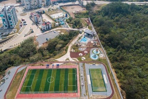 an aerial view of a soccer field in a park at Depa Ye in El Alcanfor