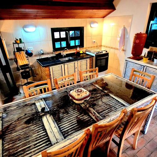 Dapur atau dapur kecil di Chalé do Lopo