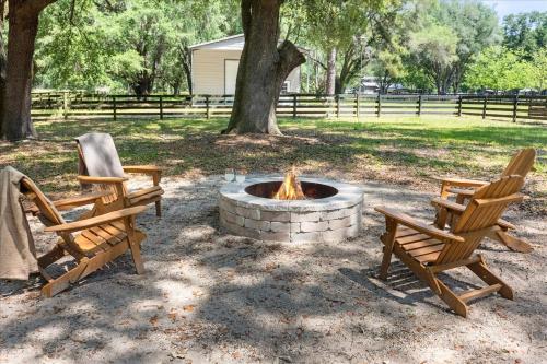 Κήπος έξω από το Sweetwater on the Range - New Reno Farm Getaway