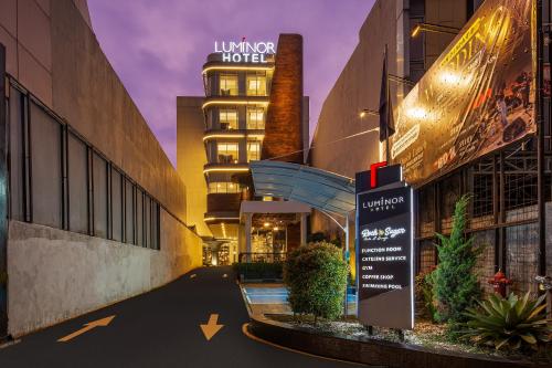- l'accès au hall d'un hôtel dans l'établissement Luminor Hotel Purwokerto By WH, à Purwokerto