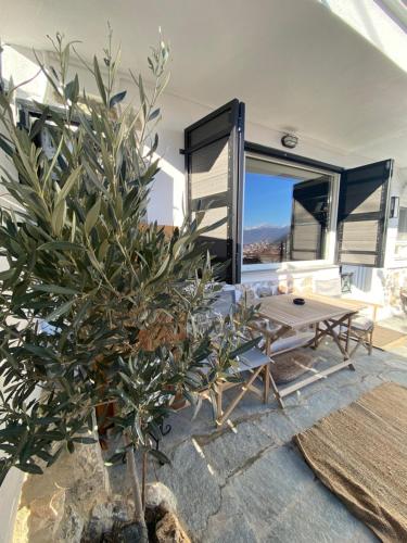 calm stone house elemm