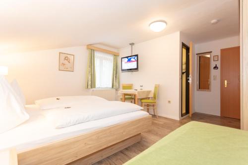 Gallery image of Schmittental Pension Self-Check-In in Zell am See