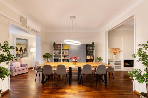 Large & beautiful apartment 4min from Passeig de Gràcia