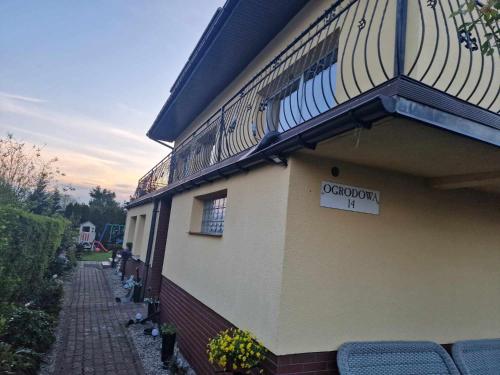 Budynek, w którym mieści się kwatera prywatna