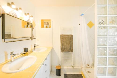 Bilik mandi di Villa Chausey - Proche de la plage