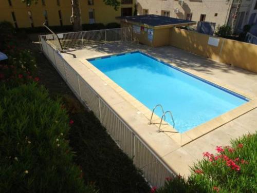 Appartement convivial à Aigues-Mortes, piscine partagée