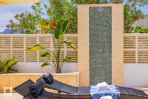 Villa Ancla Blanca by Abahana Villas