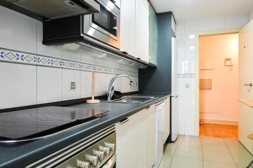 For You Rentals Apartamento TEMPORAL con Estilo y Comodidad en Madrid ERO140