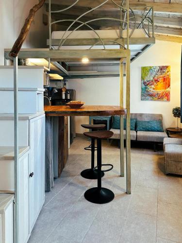 Casaluna, centre village, joli petit studio