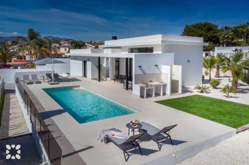 Villa Aquiles by Abahana Villas