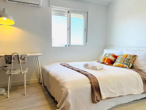4BR Malaga Centro Interior Balcony 2 Baths AC Every Room TR Award 2026