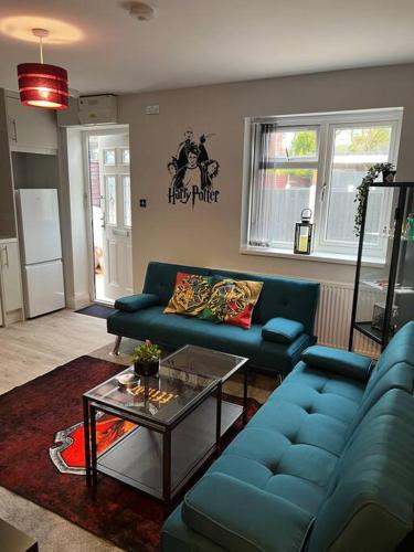Gallery image of Potters Retreat- Warner Bros Studios and London in Watford