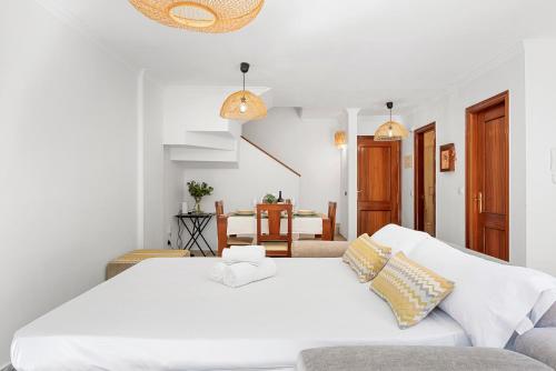 MEDANO4YOU Tropical Terrace Holiday Home