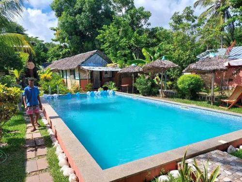 Kolam renang di atau dekat dengan Piscine bimoko