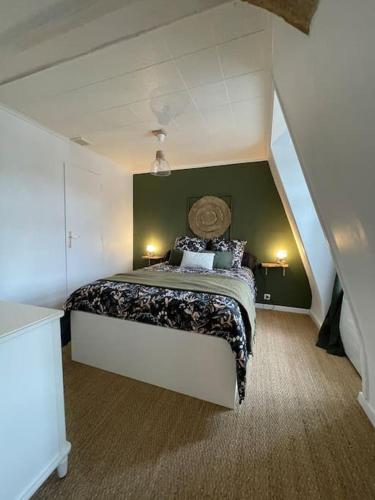 T2 hyper centre place du marché 4 places