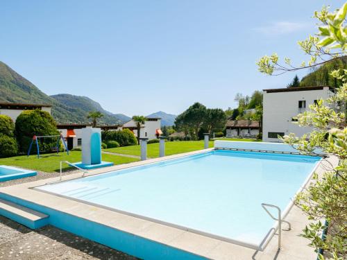Bazén v ubytování Apartment Villaggio Sureggio C7 mit TicinoTicket by Interhome nebo v jeho okolí