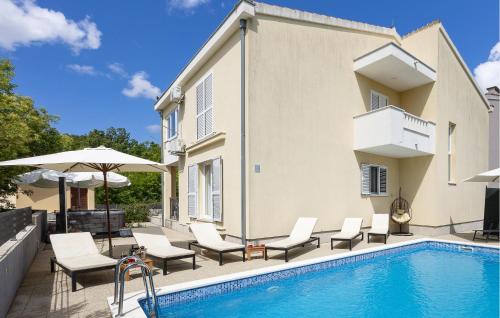 Cozy Home In Dugopolje With Jacuzzi