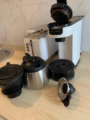 Photo de la galerie de l'établissement T2 hyper centre place du marché 4 places, à Lamballe