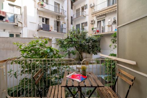 Ideally located apartment in central Athens
