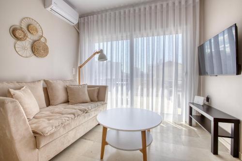 Selini - Topfloor apartment in historical Athens