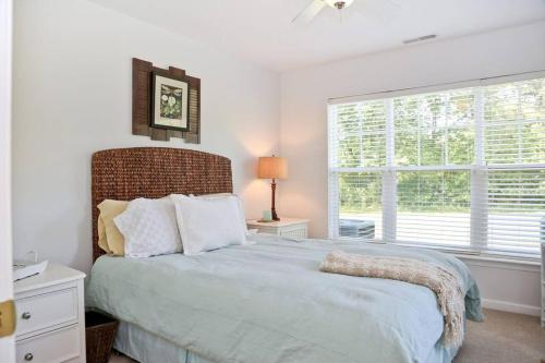 Ένα ή περισσότερα κρεβάτια σε δωμάτιο στο King Bed, Pool, Beach, Game Room@Enjoy Life