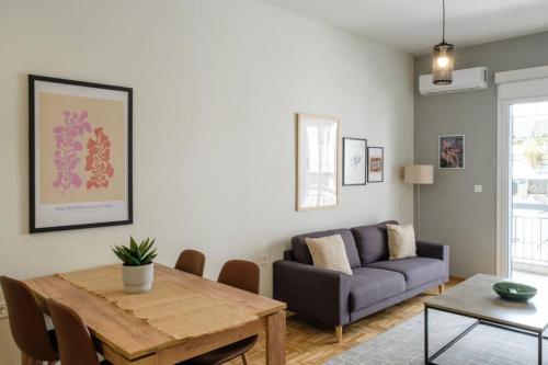 Modern Pangrati Flat!