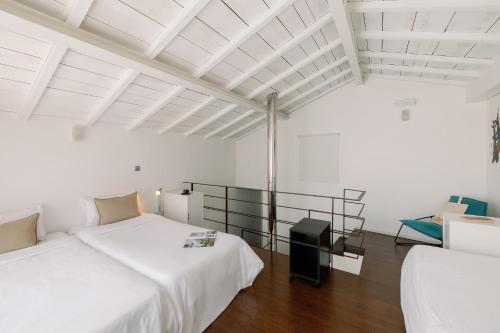 Fine Arts Studios by Olala Homes